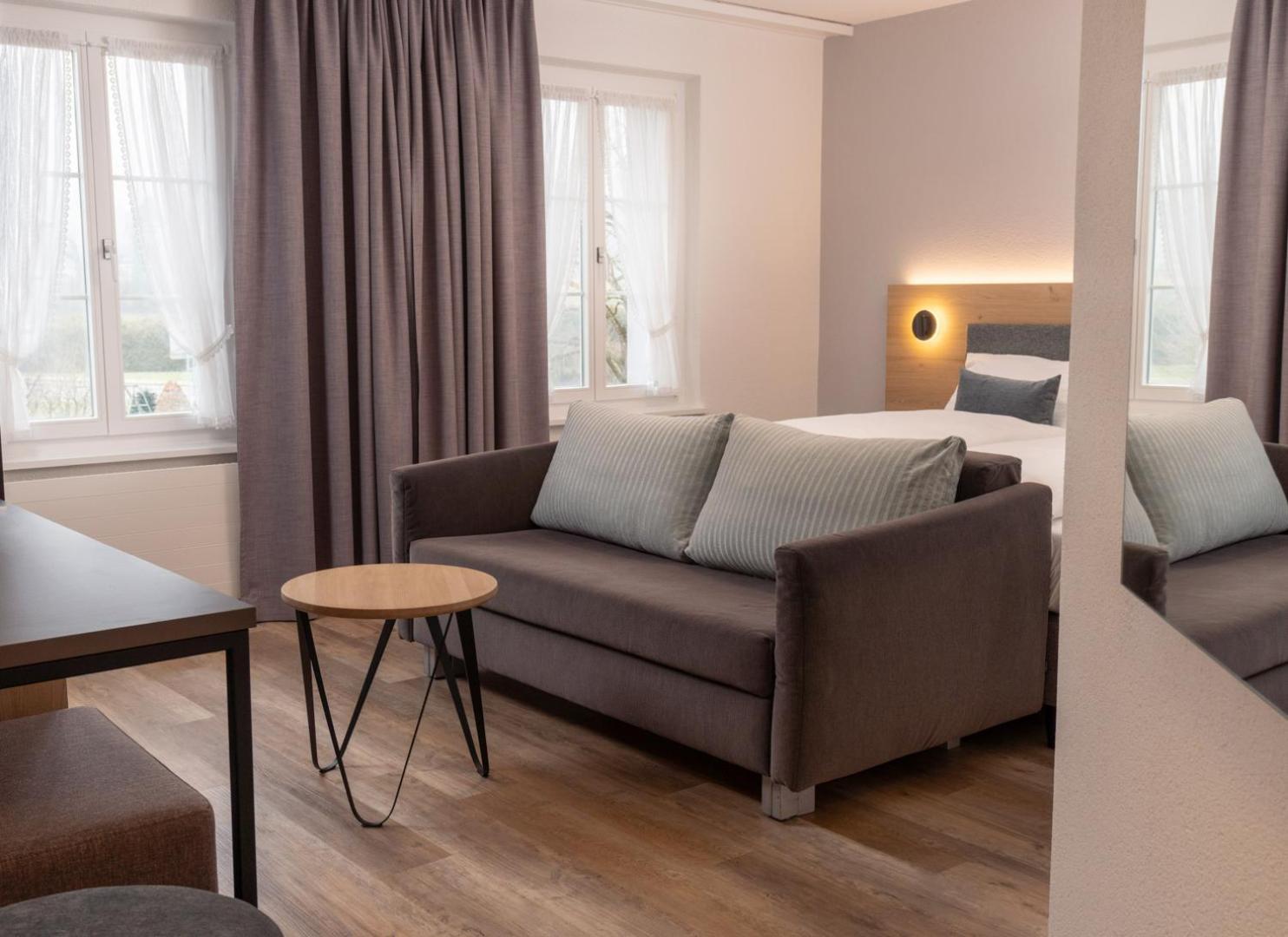 Hotel Restaurant Kreuz Kaiserstuhl Exteriör bild