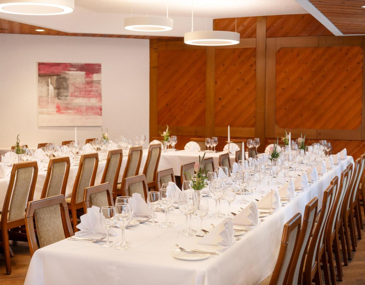 Hotel Restaurant Kreuz Kaiserstuhl Exteriör bild
